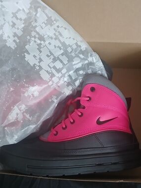 Nike Pink & Black High-Top Sneaker